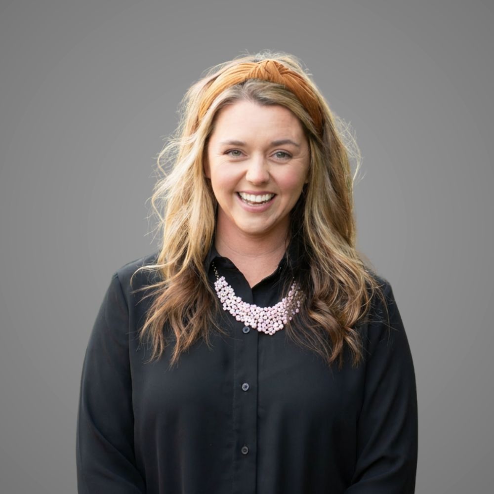 dellovo ashley headshot